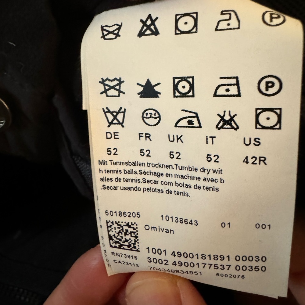 Hugo Boss Down Jacket - Picture 9 of 9